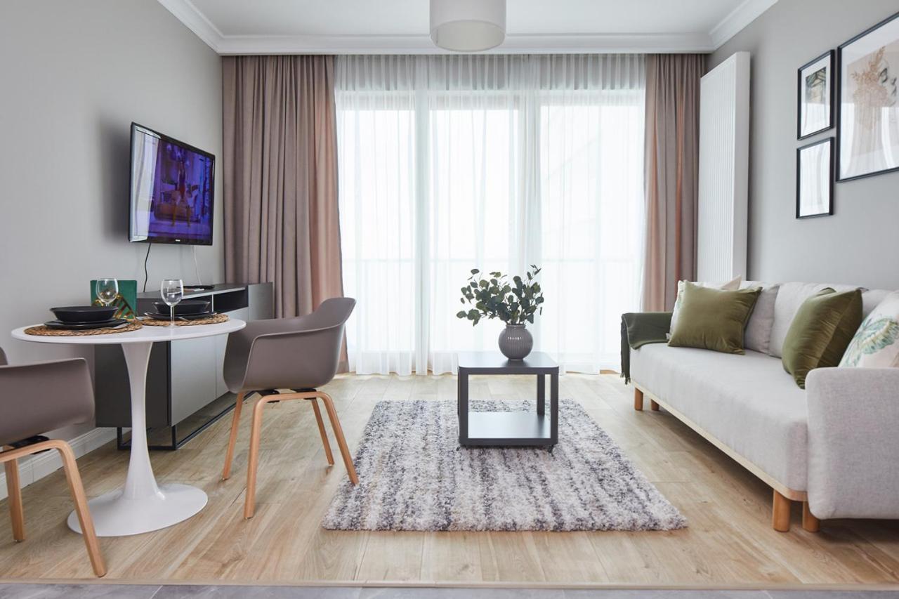 Metro Imielin Apartments Warsaw Exterior photo